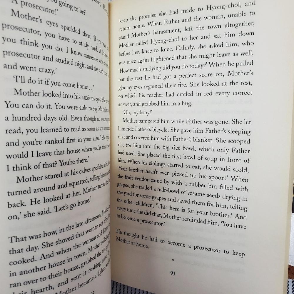 Book Bundle - Picture 9 of 11